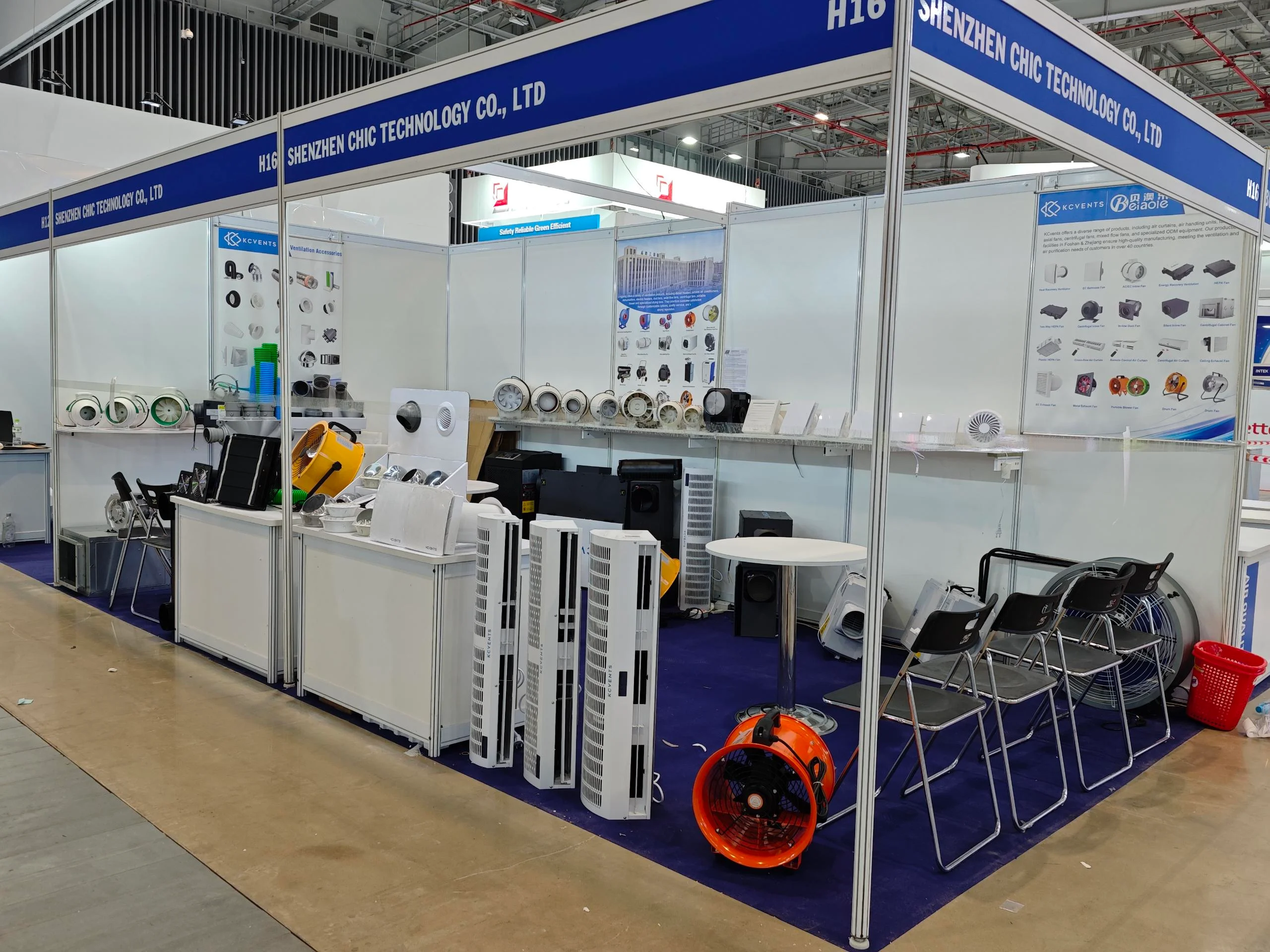 فريق KCVENTS في معرض Vietnam HVACR 2024 في مدينة هو تشي منه